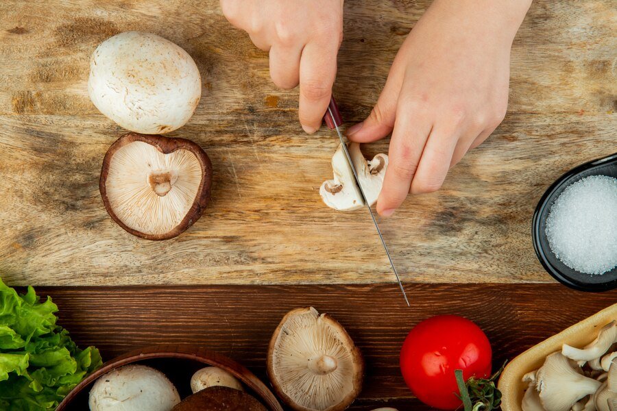 7 Amazing Health Benefits Of Garlic: How To Eat, Consume And Enjoy Garlic!